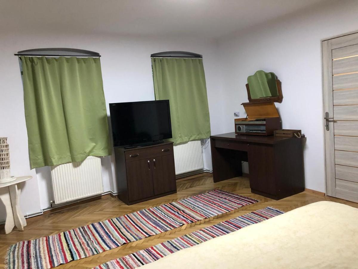 Garsoniera Centru Brasov Διαμέρισμα Εξωτερικό φωτογραφία